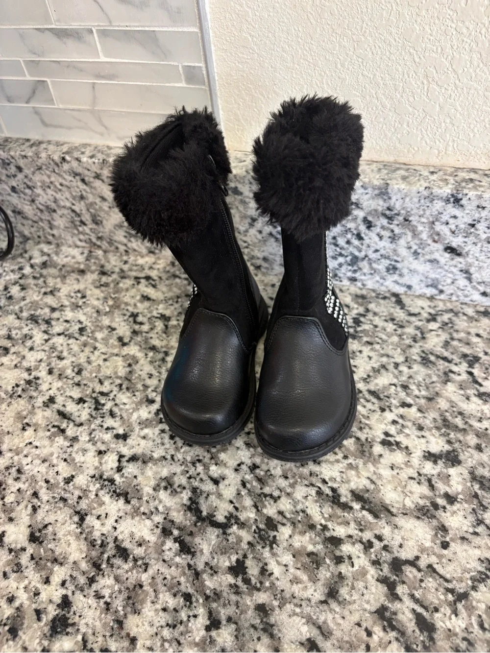 Black Faux Fur Trim Girls' Winter Boots